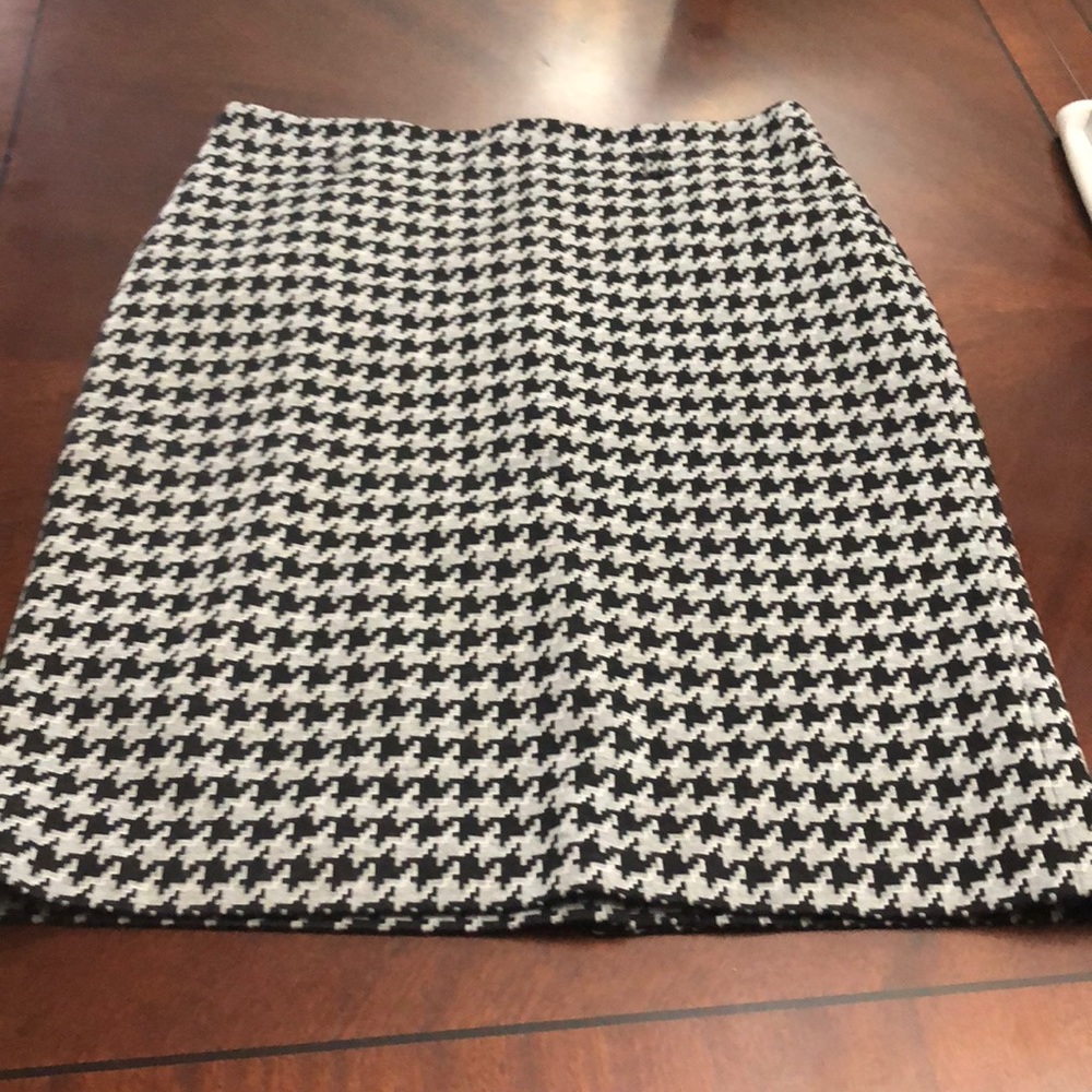 Preowned pencil skirt
